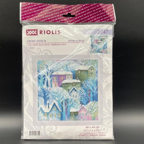 Riolis Winter Town Snowy Village Cross Stitch Kit Panel Cushion Town Design - Picture 1 of 5